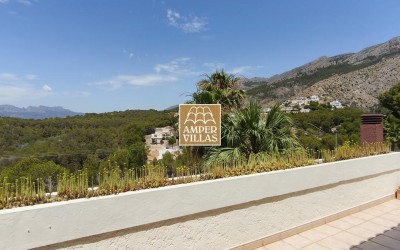 An exclusive property, offering privacy and surrounded by nature